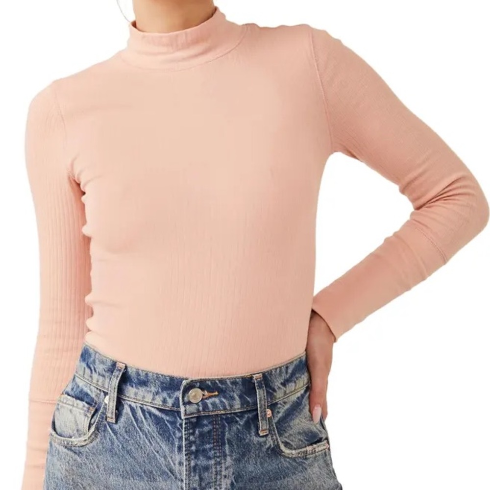 SOLD🚫 Free People The Rickie Mock Neck Top NWT